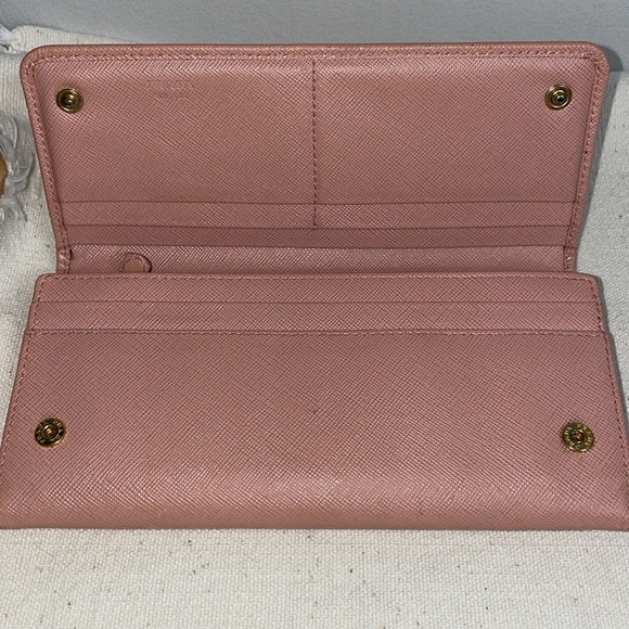 Authentic PRADA Milano pink long wallet saffiano leather with gold details. - Picture 13 of 13